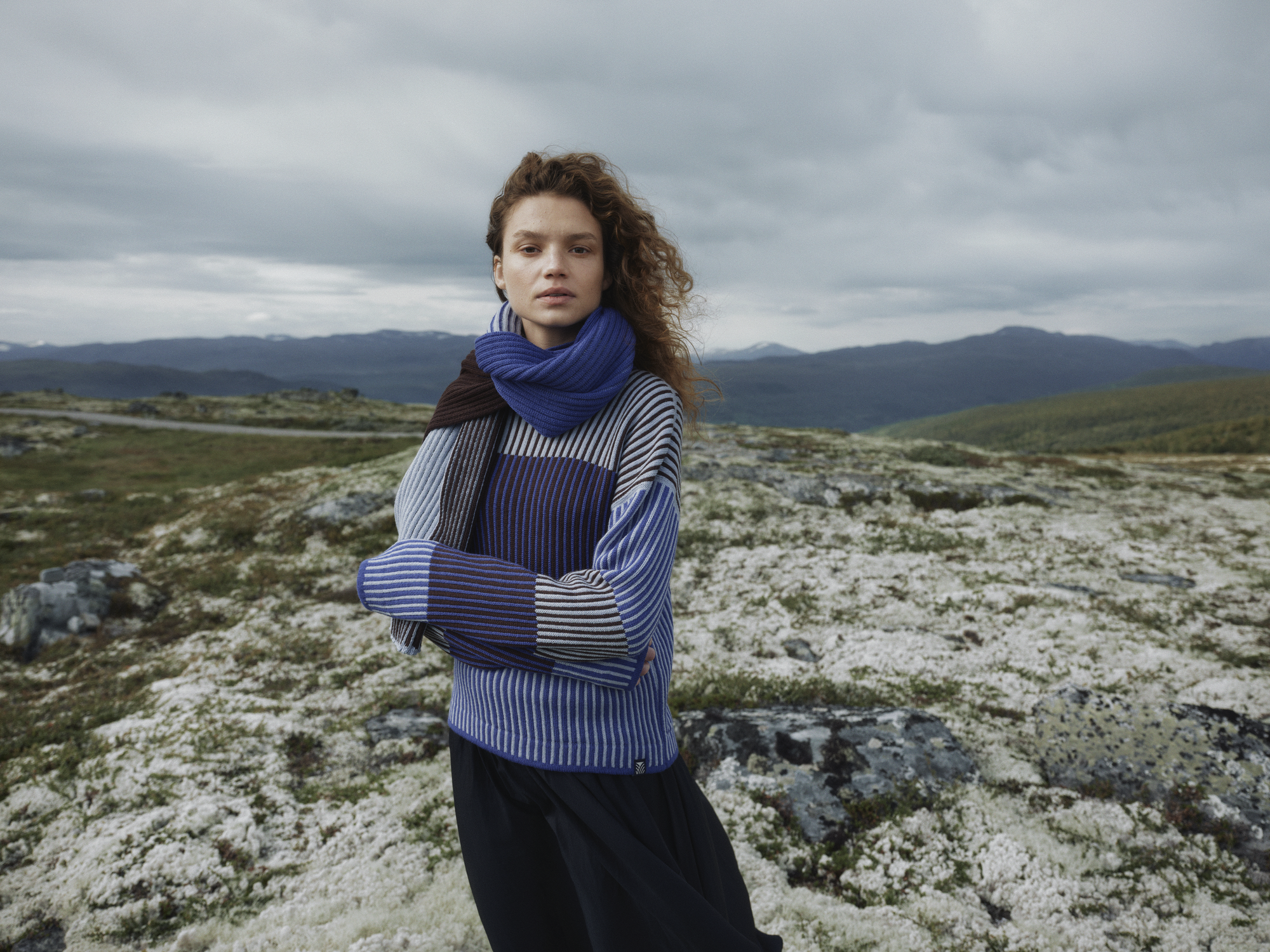 Skarstind women's sweater Ultramarine Iceblue Wine